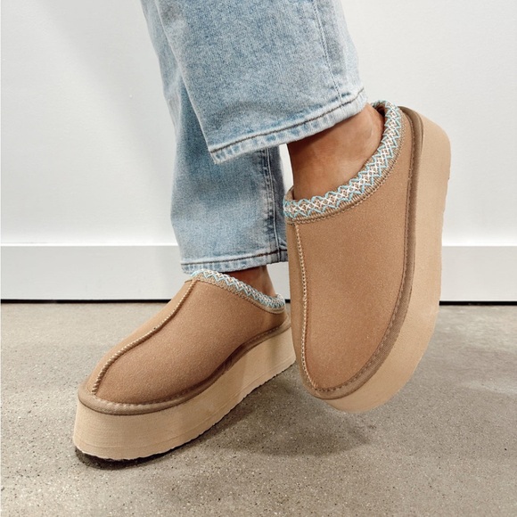 Jazmin Platform Slipper 🤎 10; fits like 9 - Picture 10 of 12